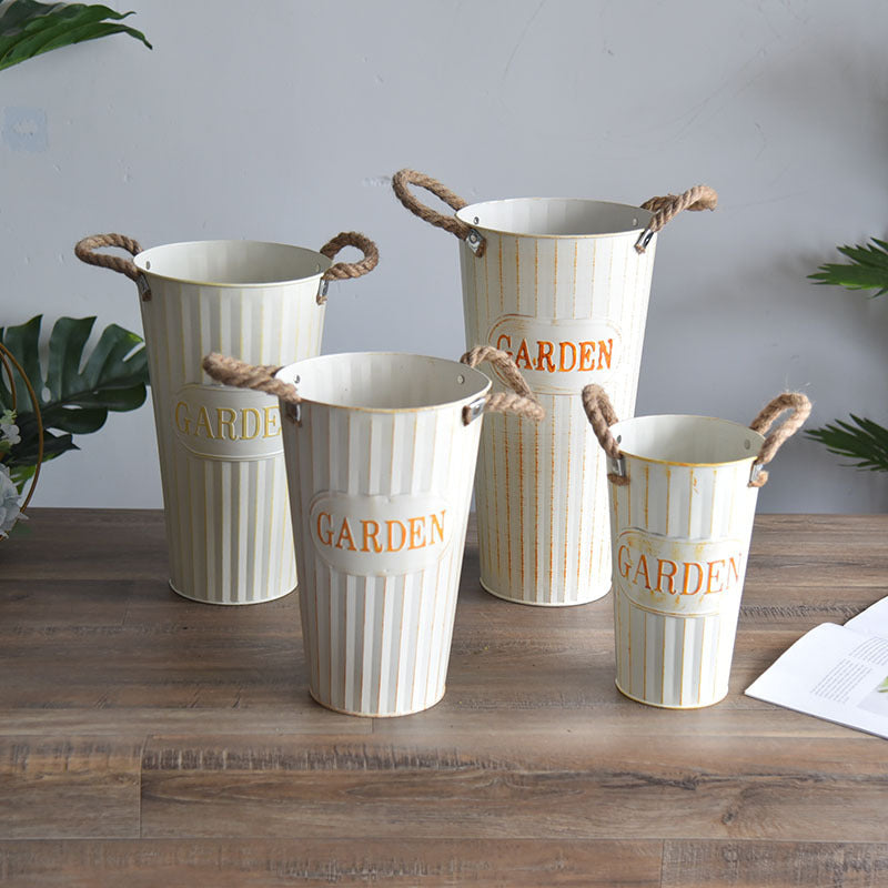 Retro Iron Vase Milky White Flower 